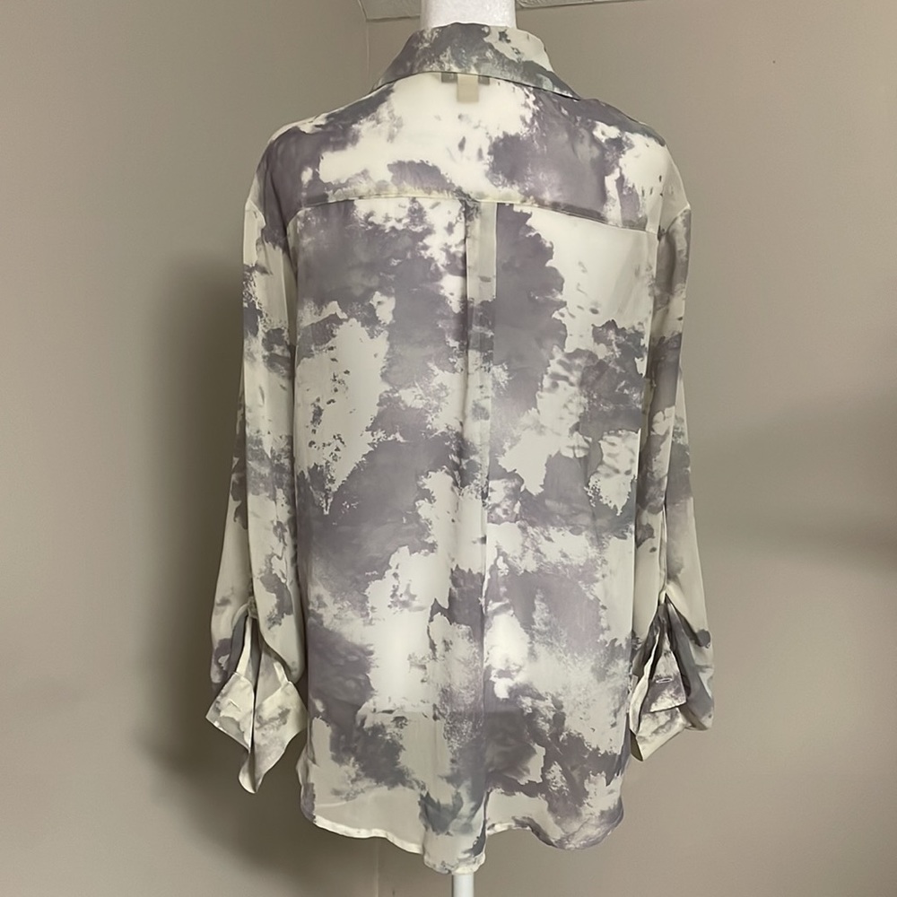 Decree Blouse - Picture 2 of 8